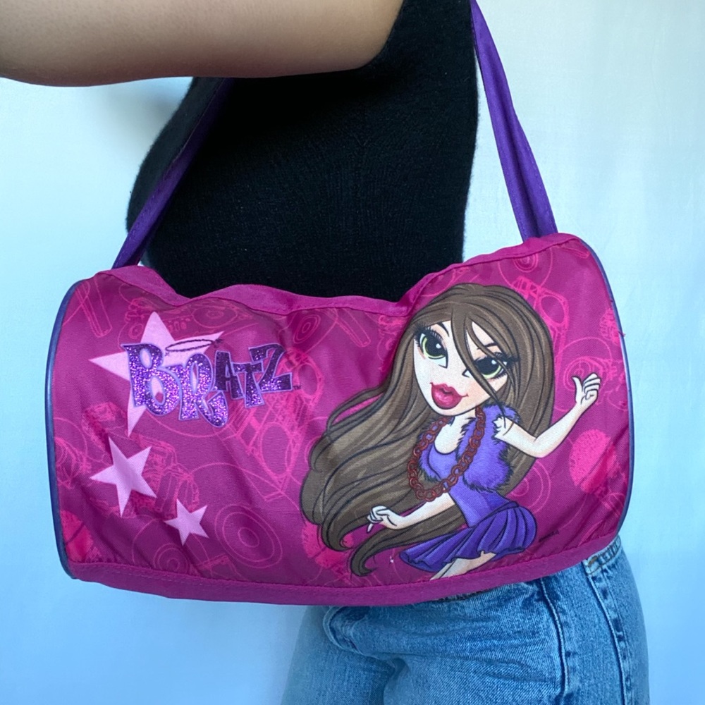 ❌SOLD-DEPOP❌ Bratz OG Mini Duffle Bag - Picture 2 of 5